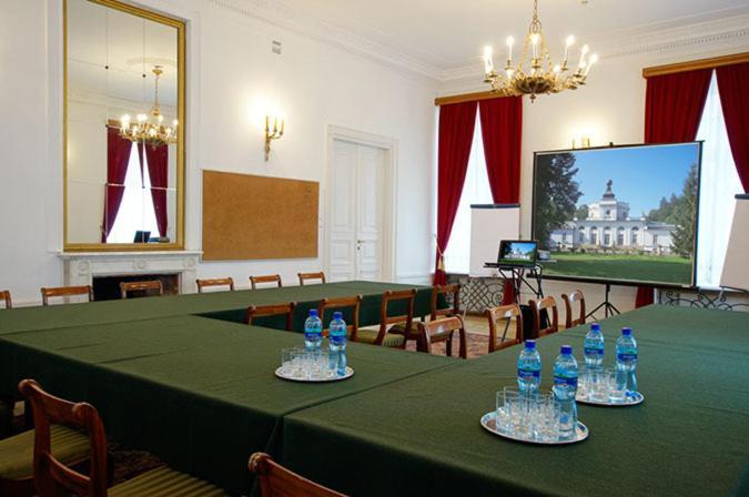 Hotel Butikowy Palac Jablonna Eksteriør bilde